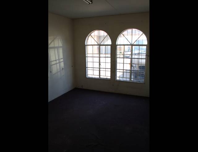 Industrial property to rent in HERIOTDALE